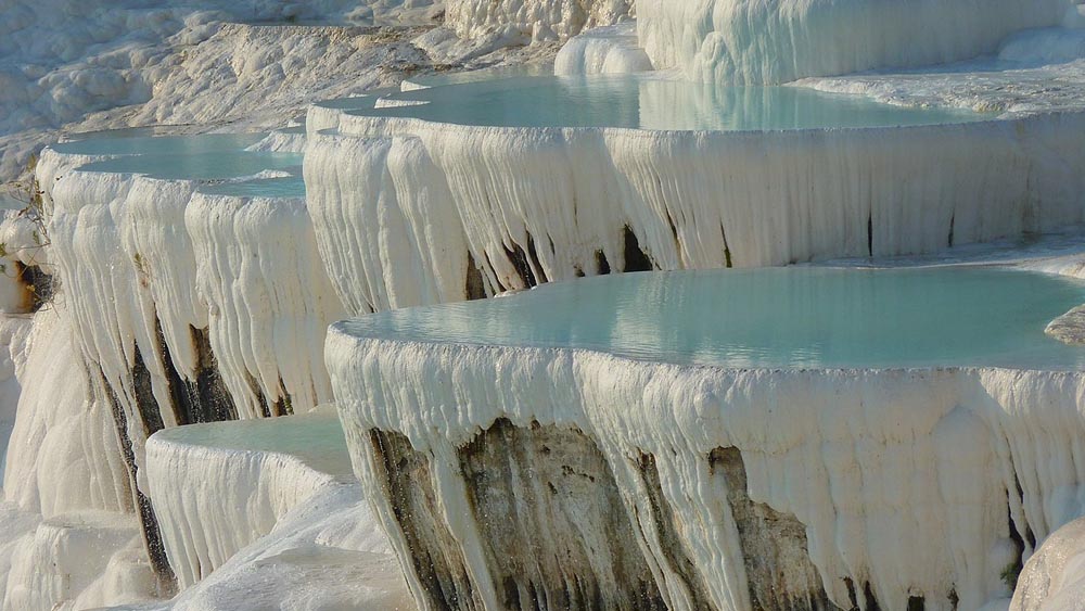 Discovering Pamukkale: Turkey’s Natural Wonder